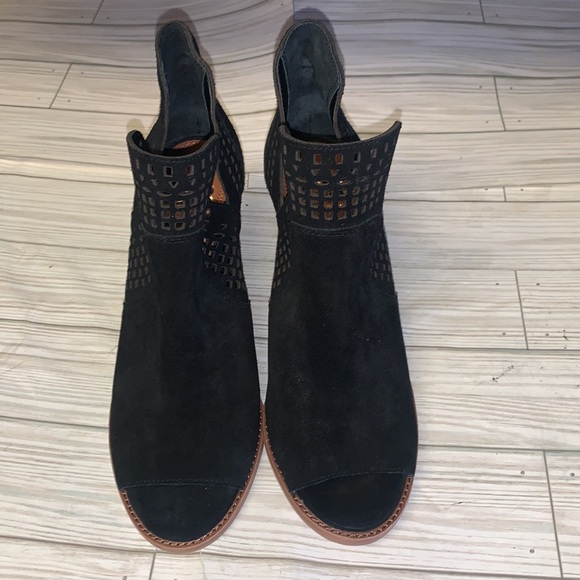 Gianni Bini Booties Heels Black Leather Suede Women’s Sz 7 1/2 - Picture 3 of 9